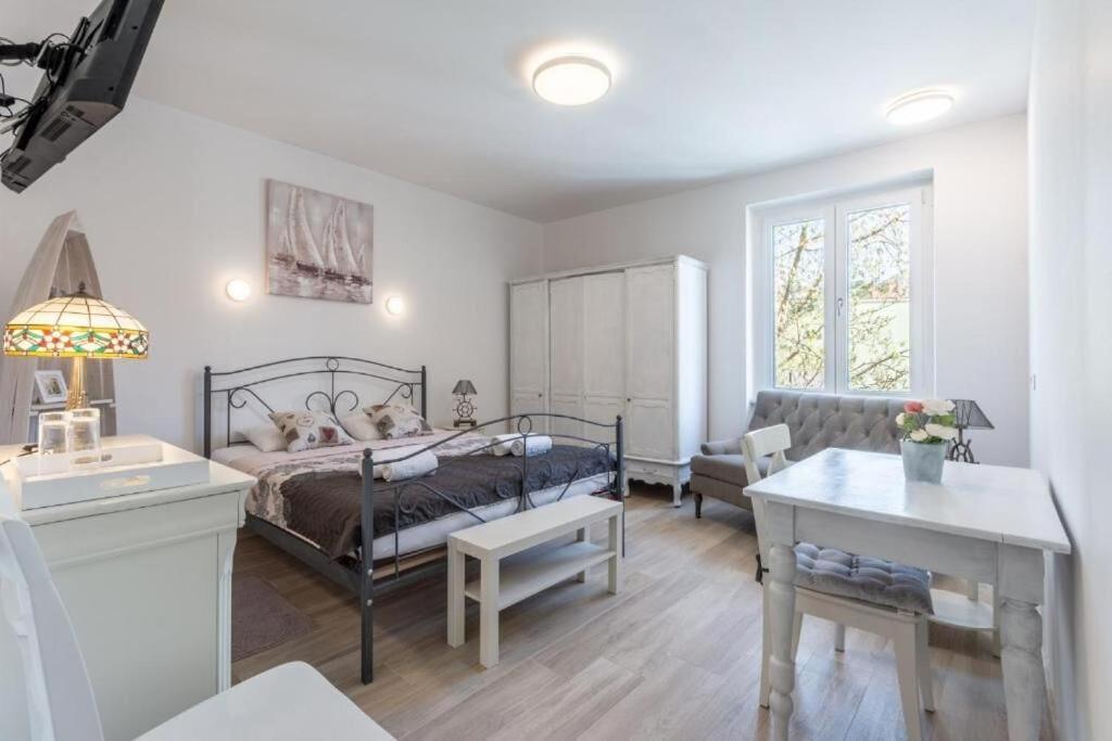 Apartments And Room Poesia سبليت المظهر الخارجي الصورة
